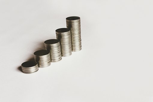 財務(wù)審計主要審計哪些內(nèi)容？委托財務(wù)審計多少費用？